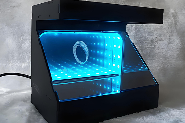 Photonics applications using liquid crystals